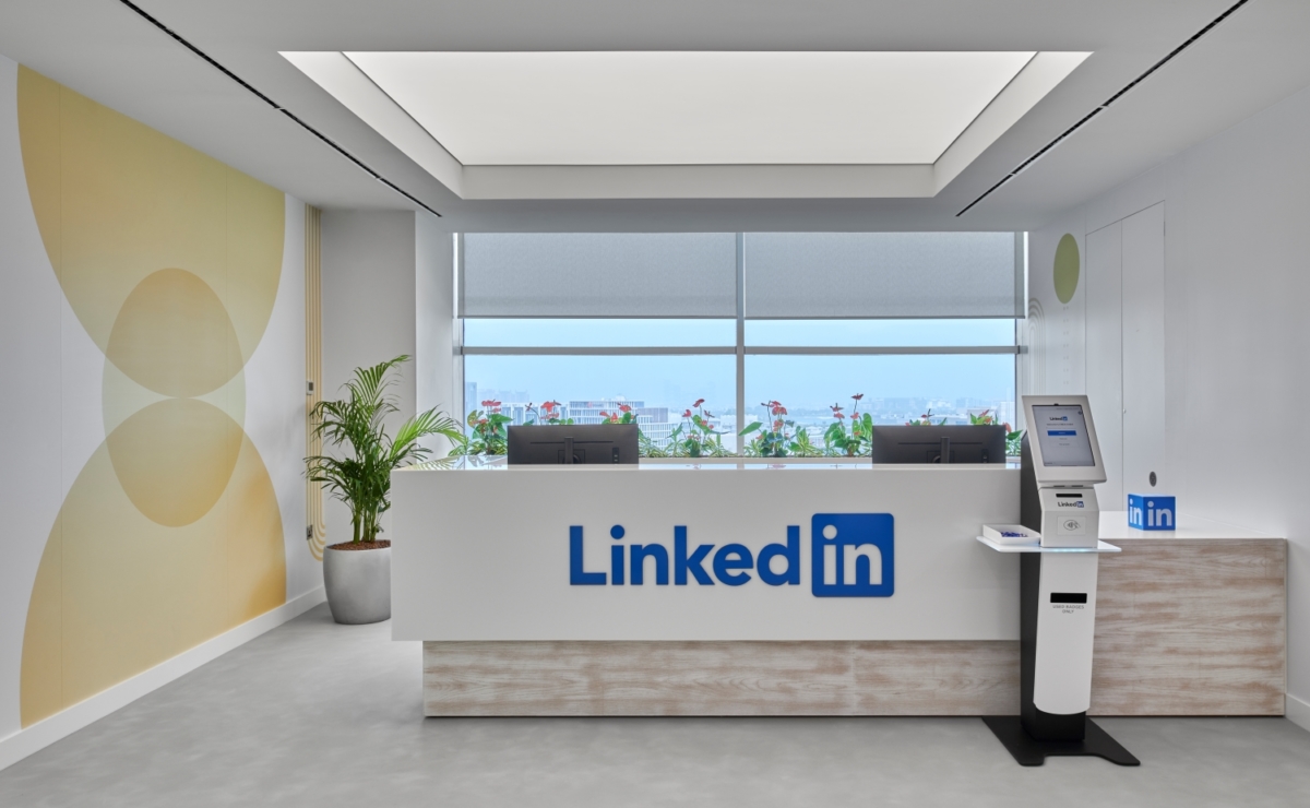 LinkedIn Reception L9 (2)